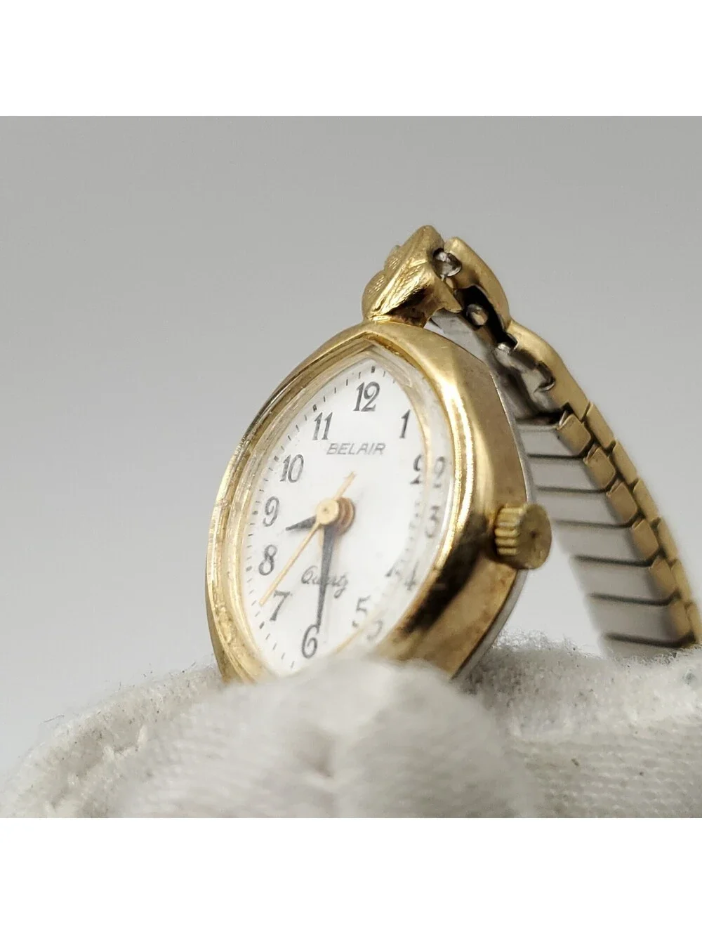 Belair Quartz Ladies Watch 16mm For Parts Or Repair Gold Tone Stretch Band